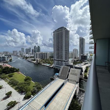 23Rd Floor Luxury & Spacious Beachwalk Resort Apartment With Amazing View Plaja Hallandale Exterior foto