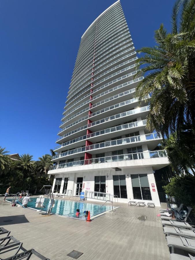 23Rd Floor Luxury & Spacious Beachwalk Resort Apartment With Amazing View Plaja Hallandale Exterior foto