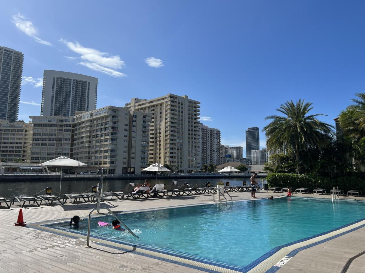 23Rd Floor Luxury & Spacious Beachwalk Resort Apartment With Amazing View Plaja Hallandale Exterior foto