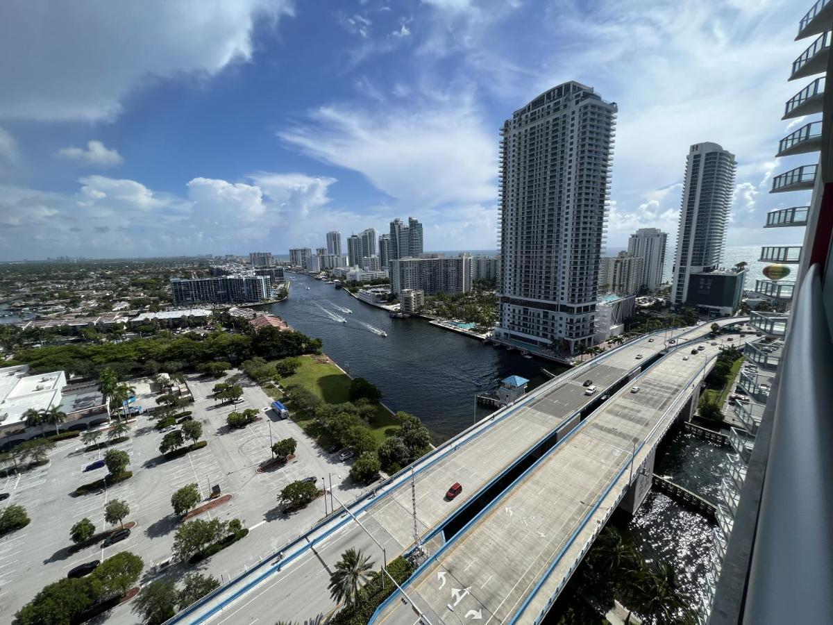 23Rd Floor Luxury & Spacious Beachwalk Resort Apartment With Amazing View Plaja Hallandale Exterior foto