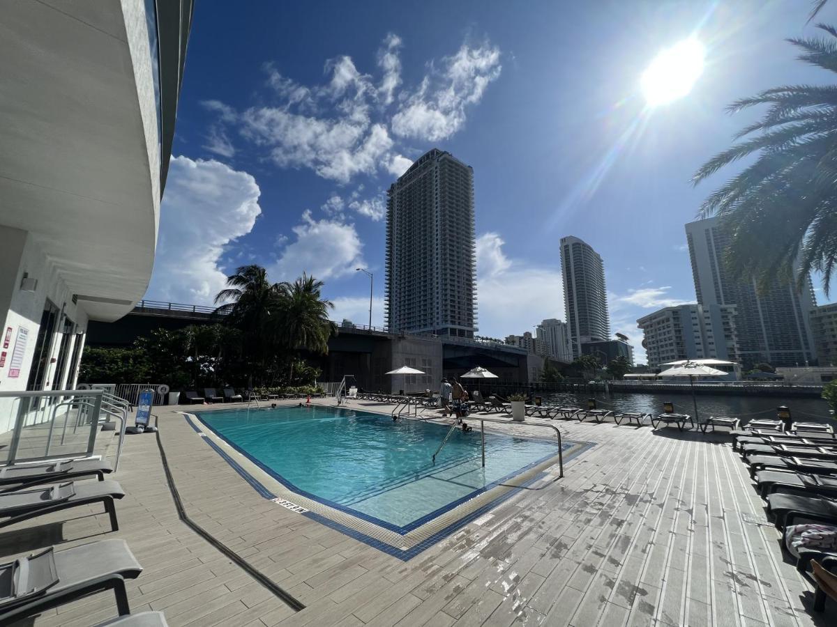 23Rd Floor Luxury & Spacious Beachwalk Resort Apartment With Amazing View Plaja Hallandale Exterior foto