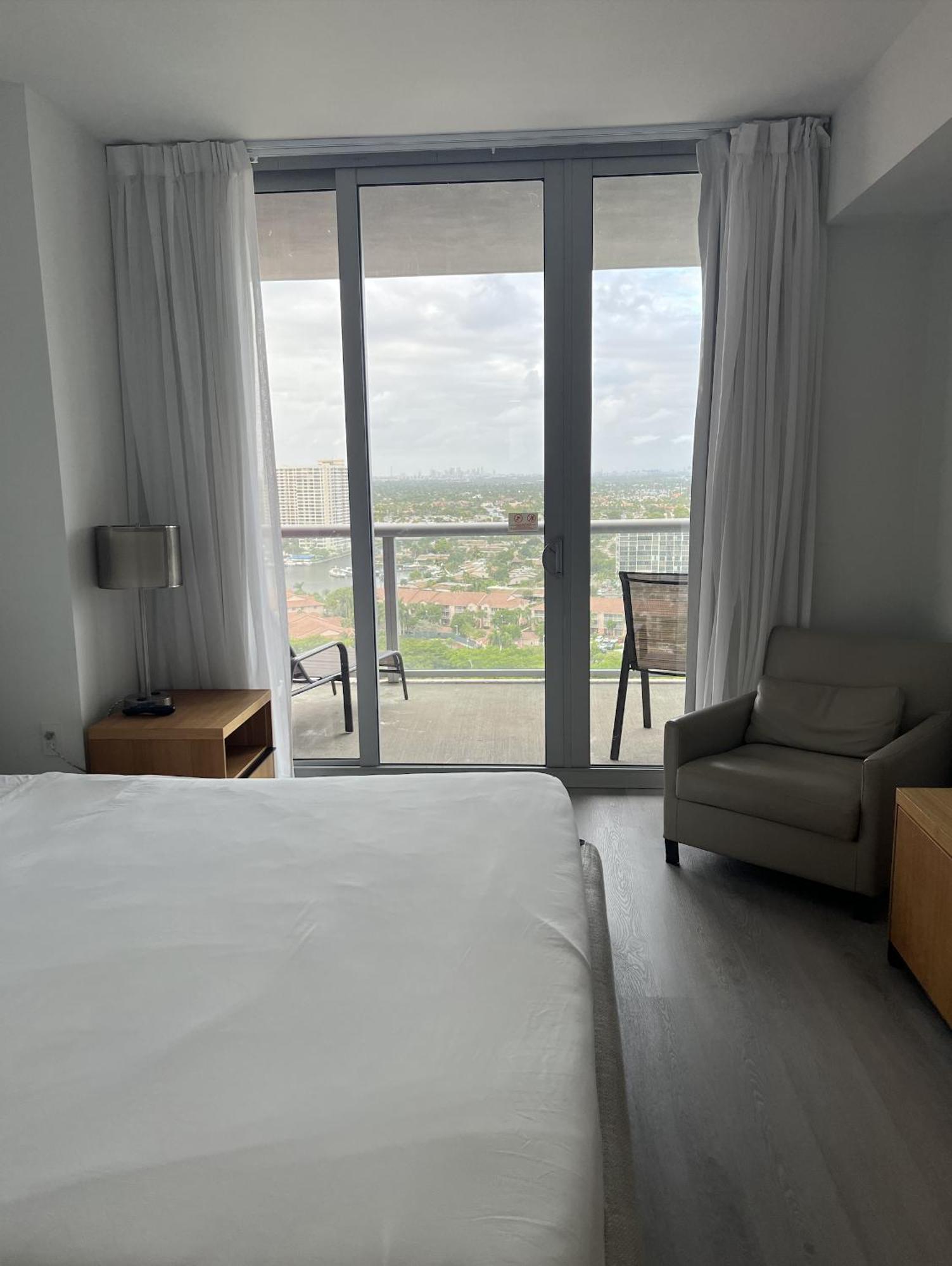 23Rd Floor Luxury & Spacious Beachwalk Resort Apartment With Amazing View Plaja Hallandale Exterior foto