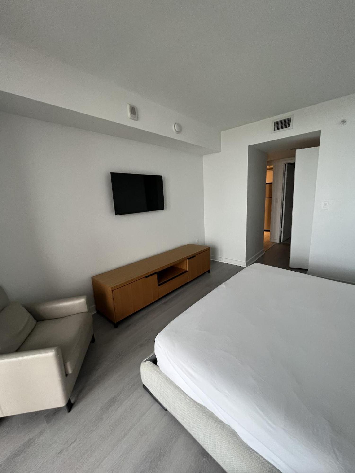 23Rd Floor Luxury & Spacious Beachwalk Resort Apartment With Amazing View Plaja Hallandale Exterior foto