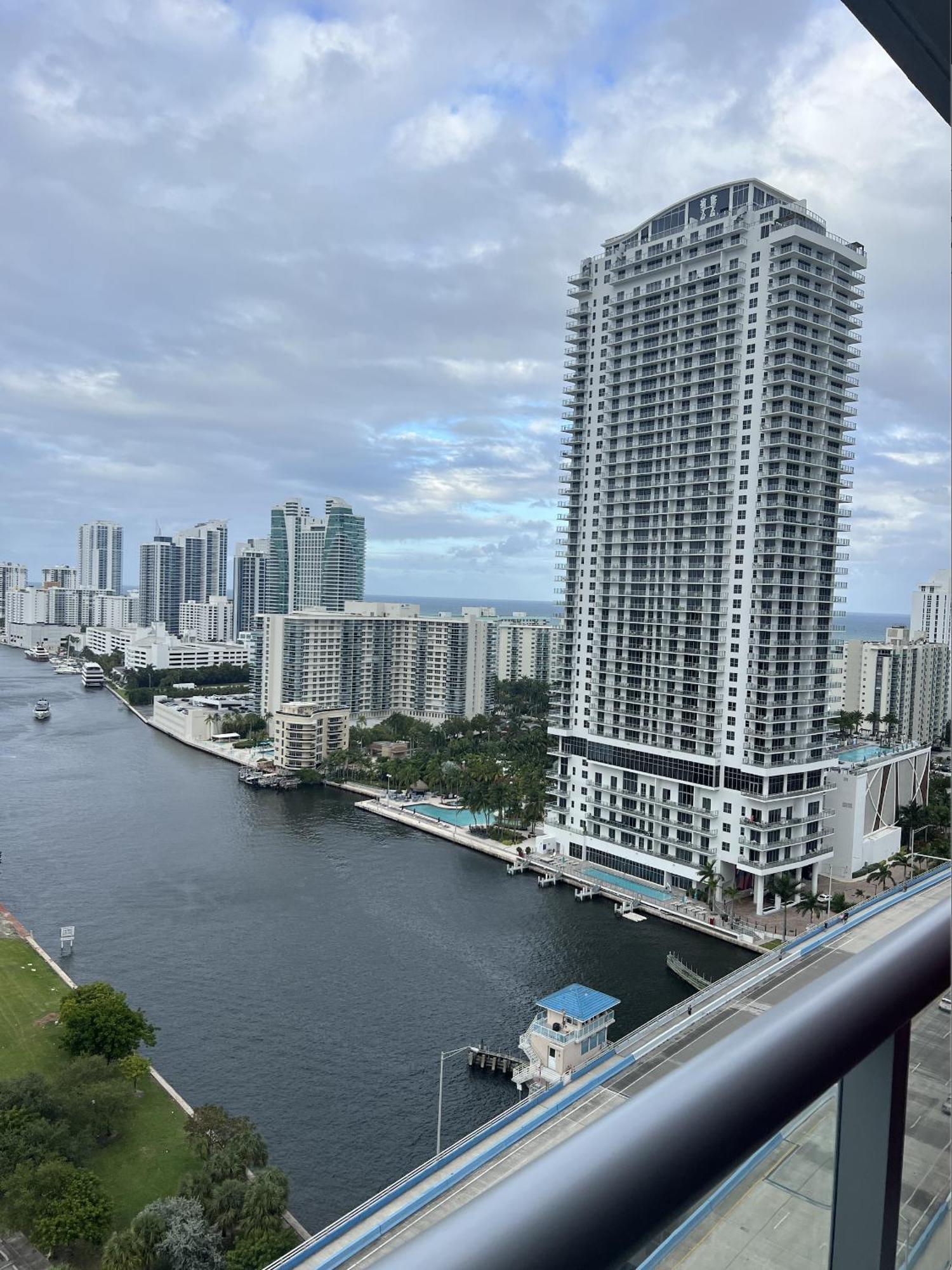 23Rd Floor Luxury & Spacious Beachwalk Resort Apartment With Amazing View Plaja Hallandale Exterior foto